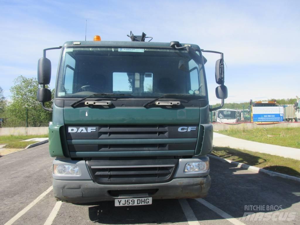 DAF 75.310 Nosturiautot