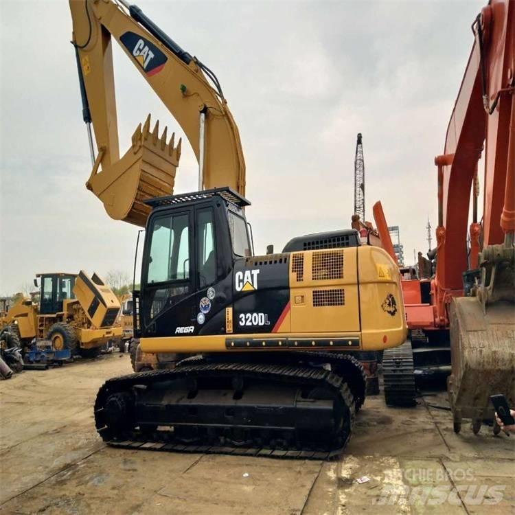 CAT 325DL Telakaivukoneet