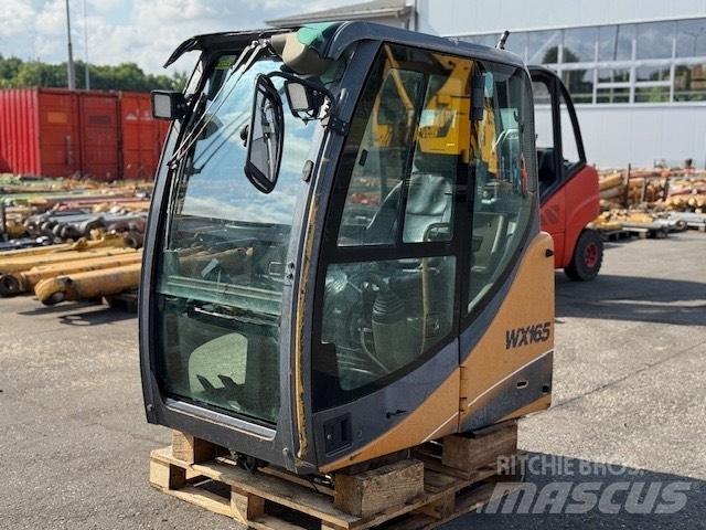 CASE WX 165 USED CAB Ohjaamo ja sisusta