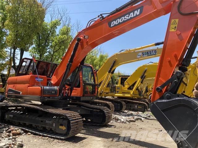 Doosan DX 225 LC Telakaivukoneet