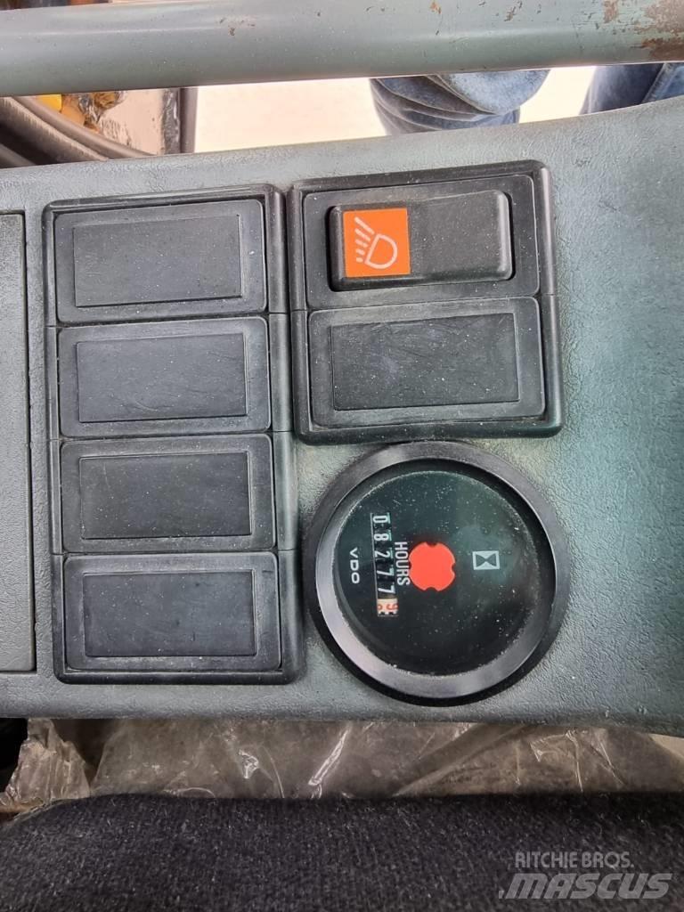 Volvo EC 210 B Telakaivukoneet