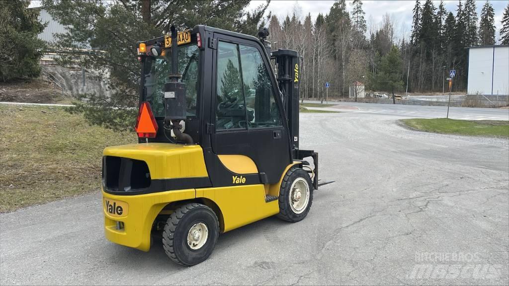 Yale GDP 30 VX Dieseltrukit