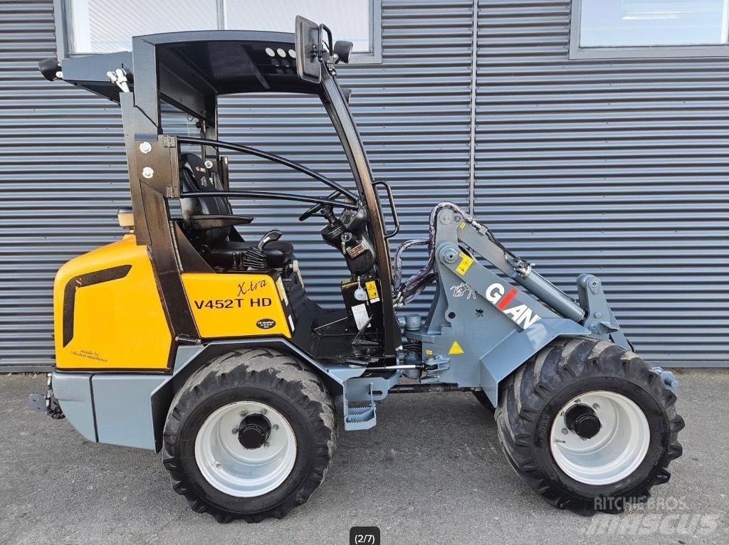 GiANT v452t hd x-tra Pienkuormaajat