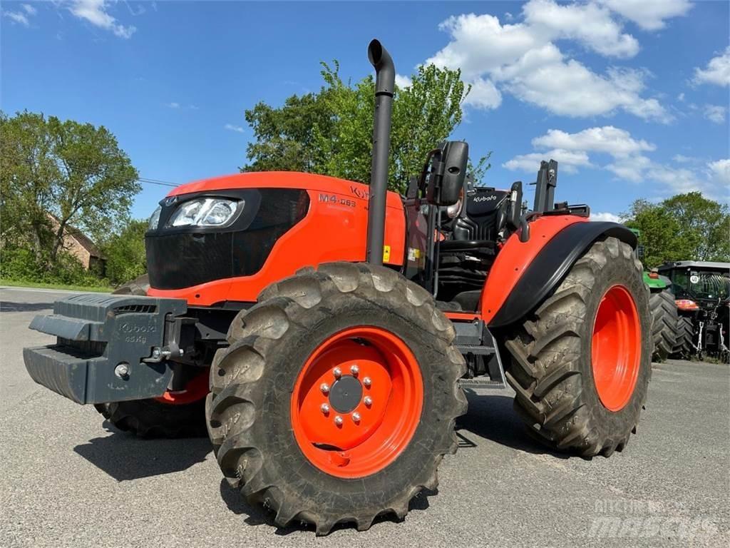 Kubota M4063 ROPS Traktorit