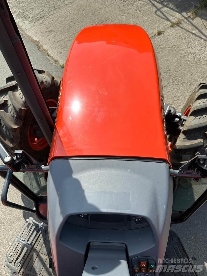 Kubota M4063 ROPS Traktorit