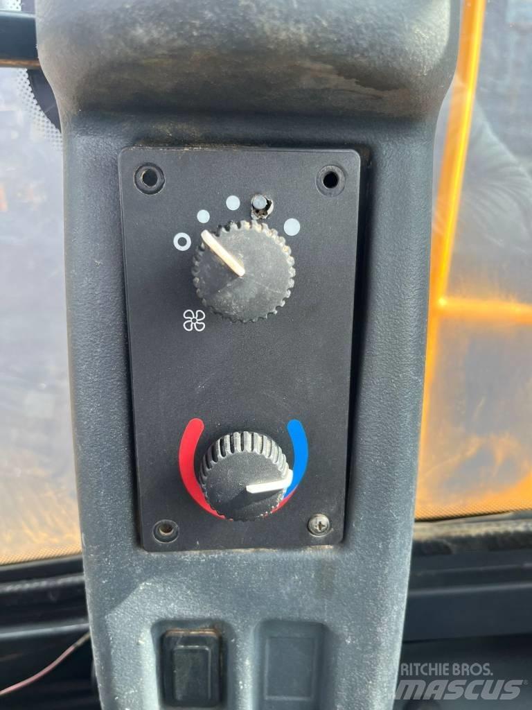 John Deere 824 K Pyöräkuormaajat