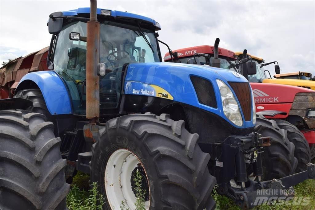New Holland T 7040 Traktorit