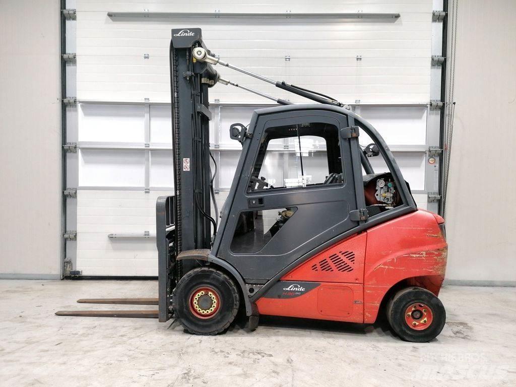 Linde H30T-02 Nestekaasutrukit