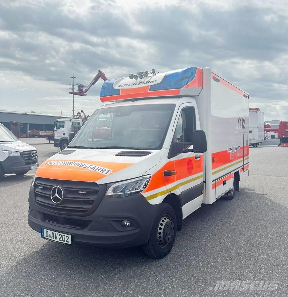 Mercedes-Benz 100 D Ambulanssit