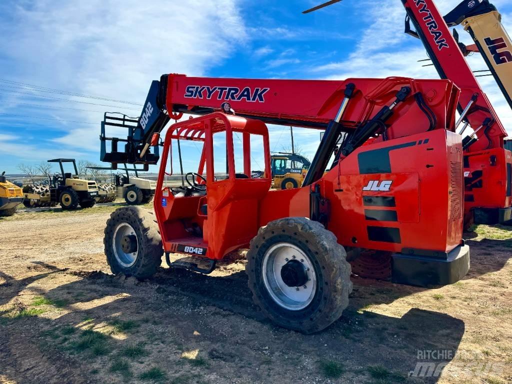 SkyTrak 8042 Kurottajat