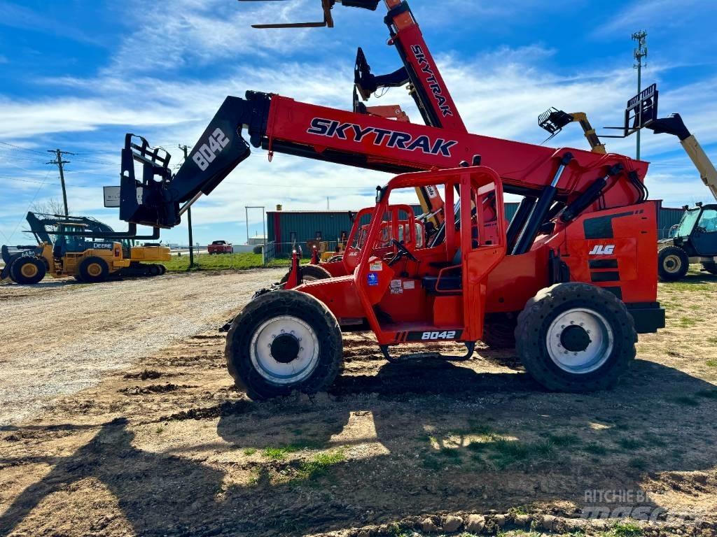 SkyTrak 8042 Kurottajat
