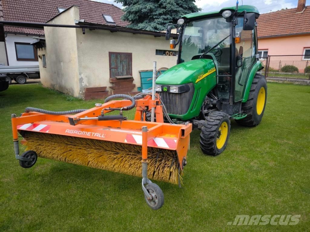 John Deere 3720 Taajamatraktorit