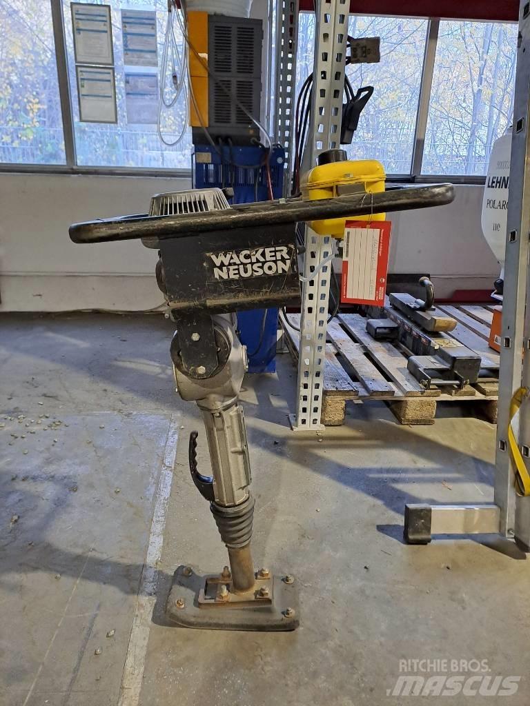 Wacker Neuson BS30 Täryvasarat