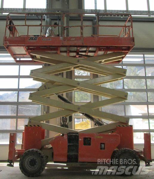 JLG 4394RT, 4x4 Saksilavat