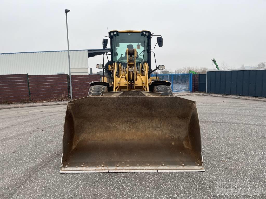 CAT 930M Pyöräkuormaajat
