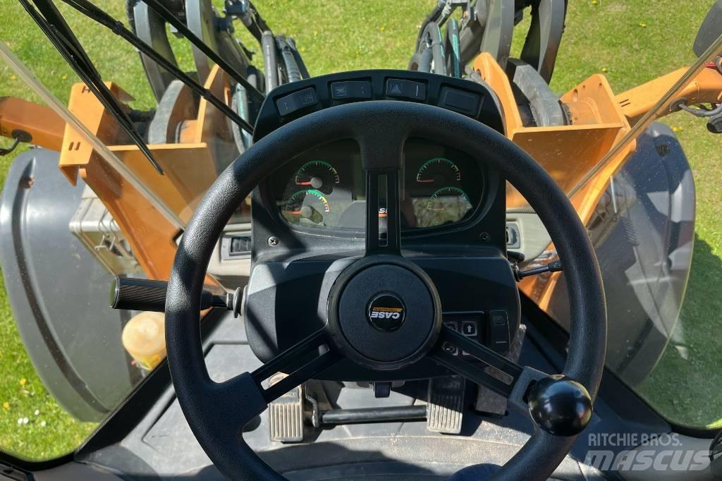 CASE 521 F XT Pyöräkuormaajat