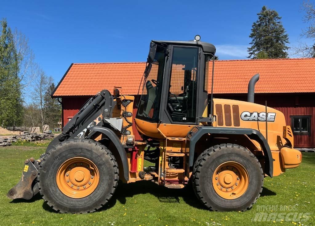 CASE 521 F XT Pyöräkuormaajat