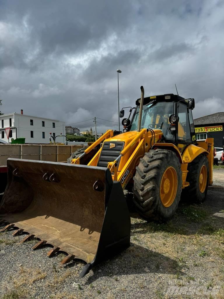 JCB 4 CX Kaivurikuormaajat