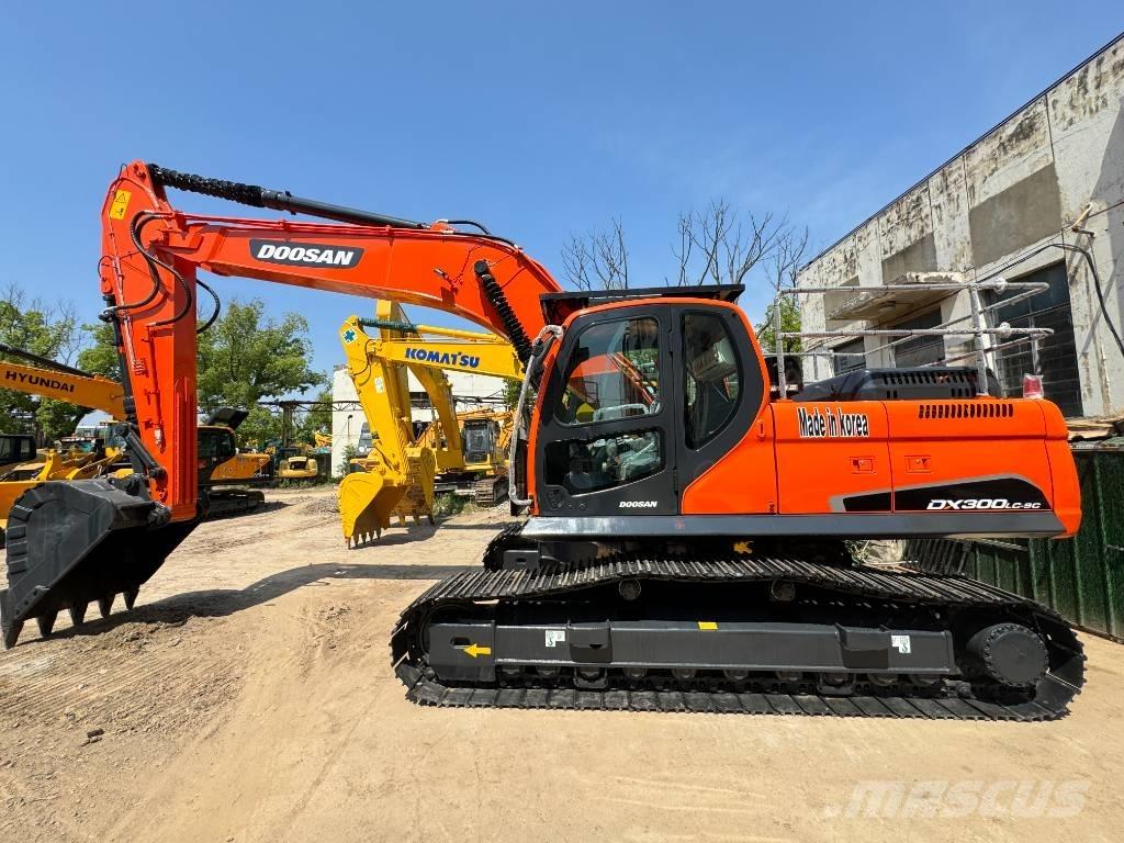 Doosan DX 300 LC-9S Telakaivukoneet
