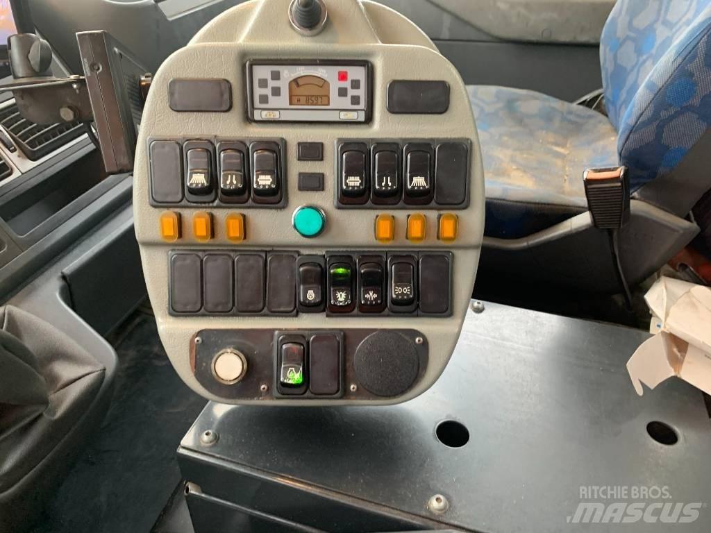 Iveco 150E 22 Lakaisukoneet
