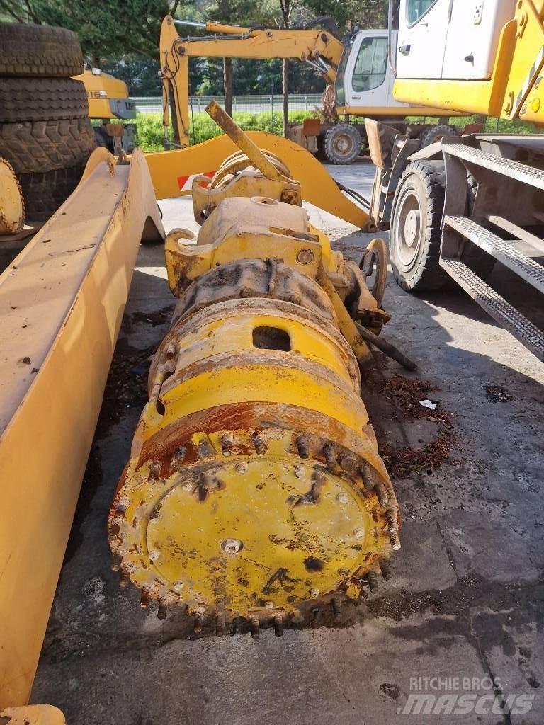 Komatsu KWA 055HD-4 Akselit