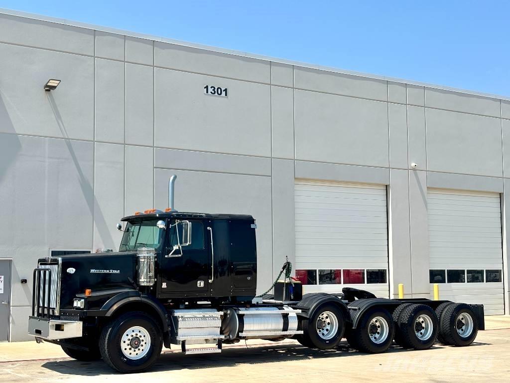 Western Star 4900 SA Vetopöytäautot