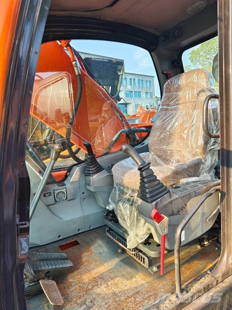 Doosan DX225LC-9C Telakaivukoneet
