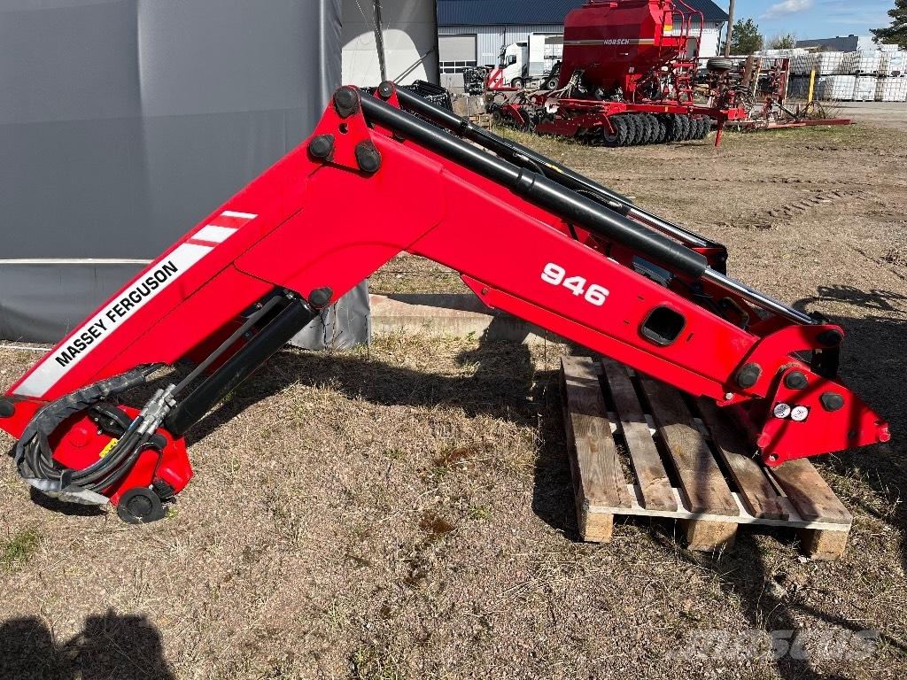 Massey Ferguson 945 Etukuormaimet ja kaivuulaitteet