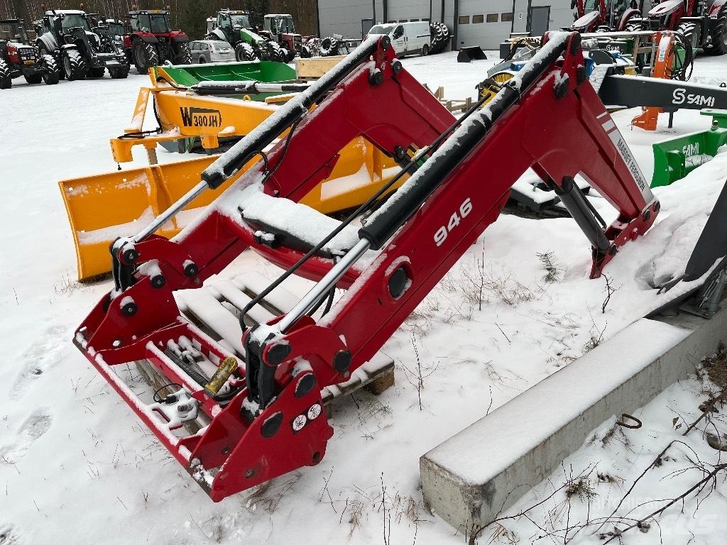 Massey Ferguson 945 Etukuormaimet ja kaivuulaitteet
