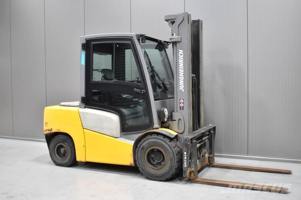 Jungheinrich DFG 435 Dieseltrukit