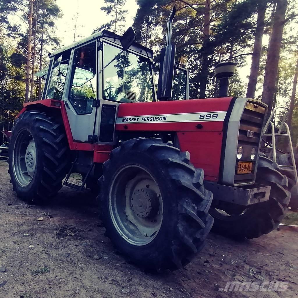 Massey Ferguson 699 Traktorit