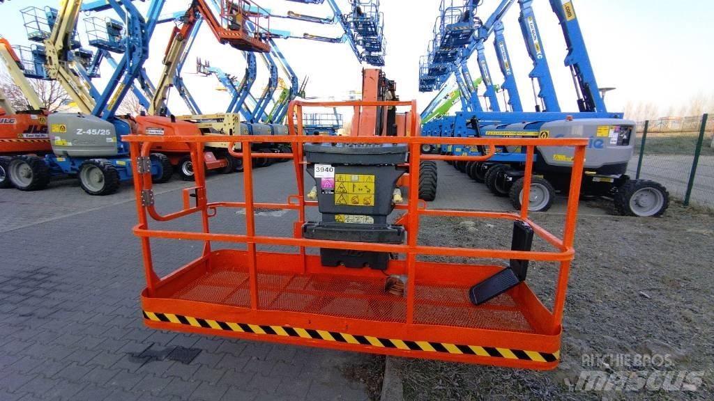 JLG 800 AJ Kuukulkijat