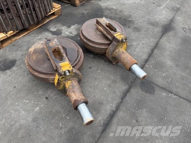 Liebherr R 900 IDLER Ketjut, telat ja alustat