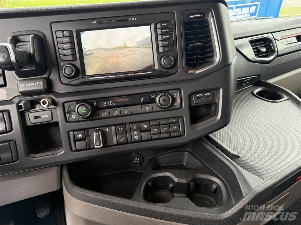 Scania R650 6X2 Koukkulava kuorma-autot