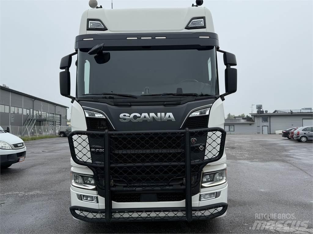Scania R650 6X2 Koukkulava kuorma-autot