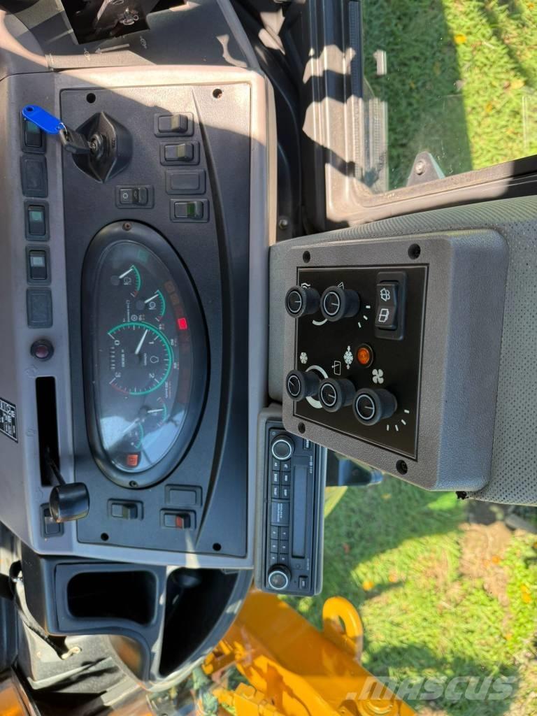 CASE 590 SM Kaivurikuormaajat