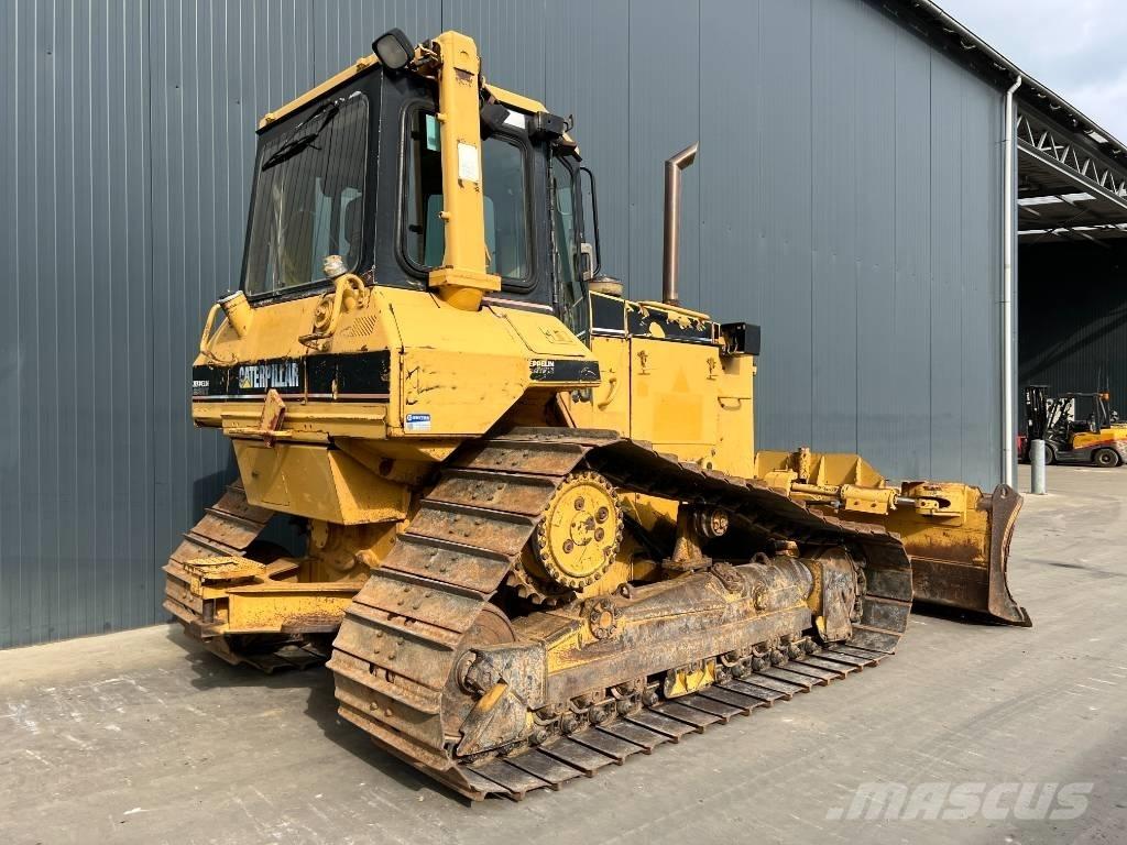 CAT D5M LGP Telaketjupuskutraktorit