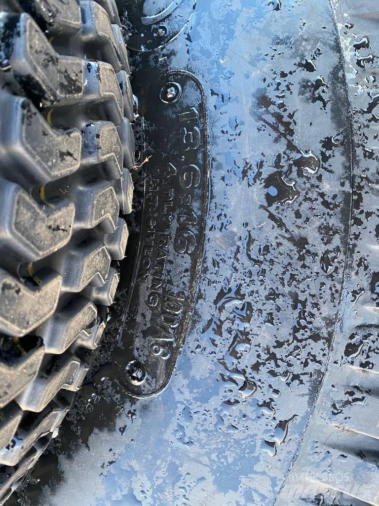 Kubota Welded Wheels Renkaat ja vanteet