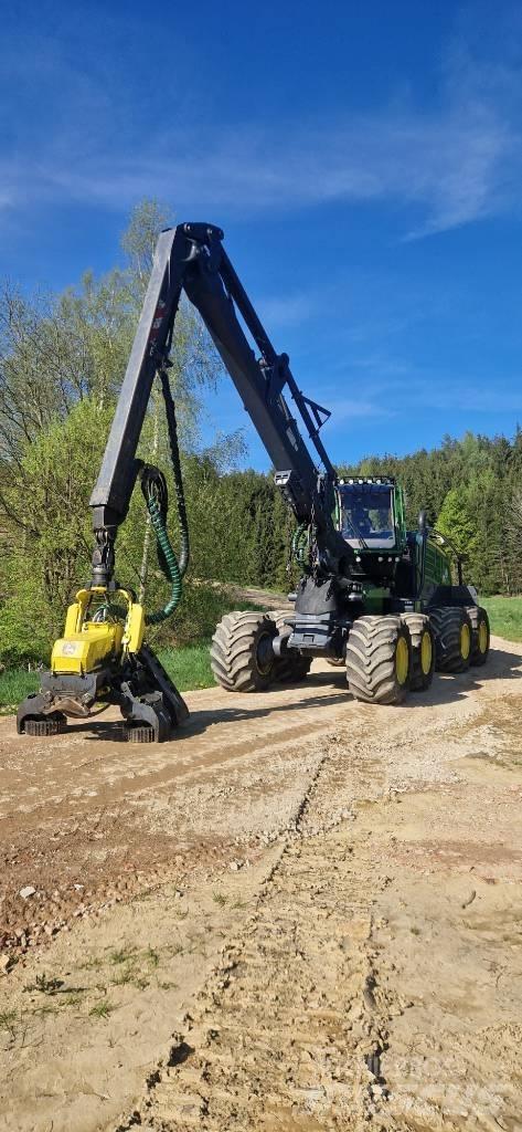 John Deere 1270 G Harvesterit
