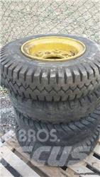 Bobcat 700x12 Renkaat ja vanteet