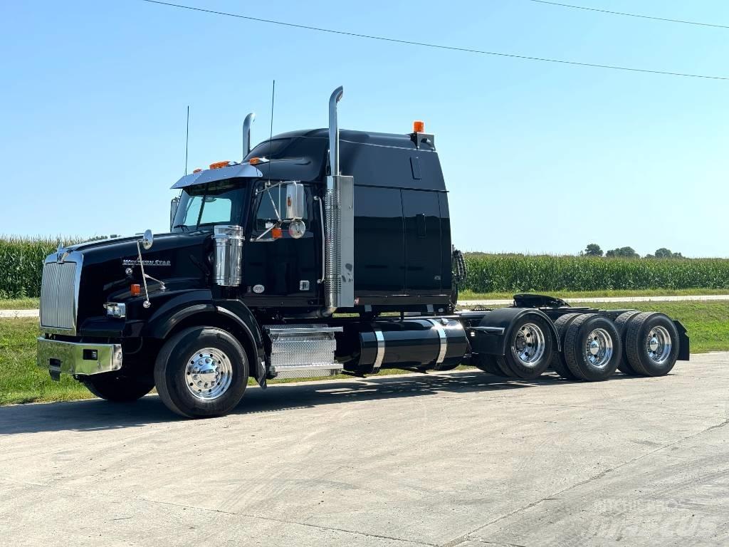 Western Star 4900 Vetopöytäautot