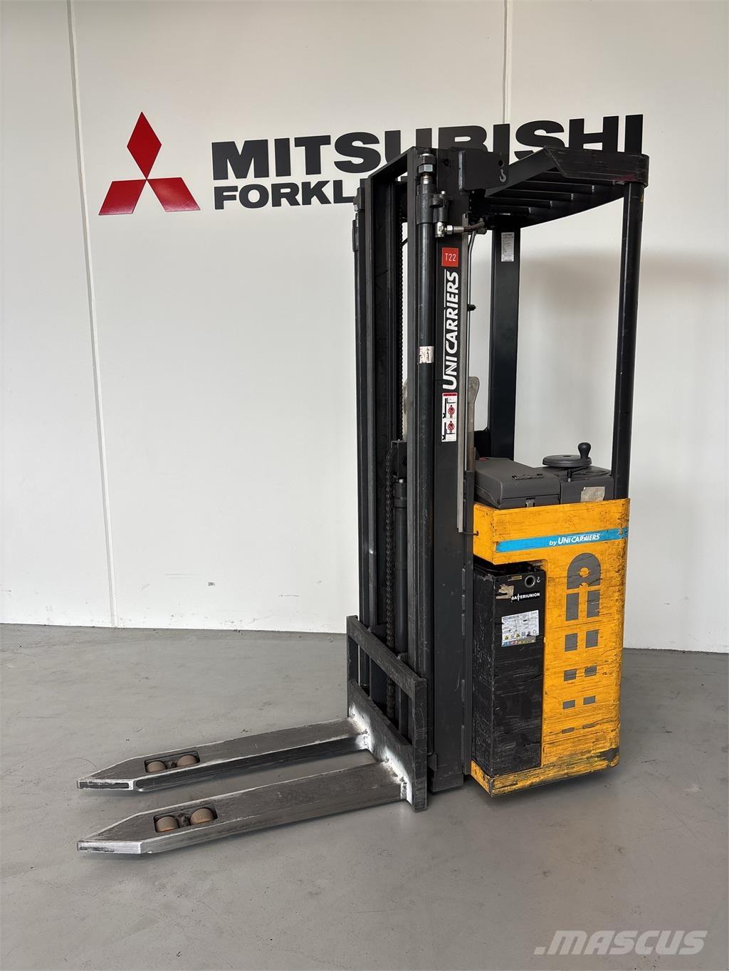 Atlet A160 Ajettavat pinoamisvaunut