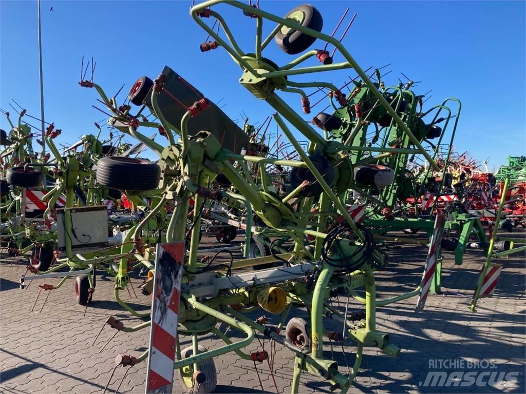 CLAAS Volto 770 Pöyhimet ja haravat