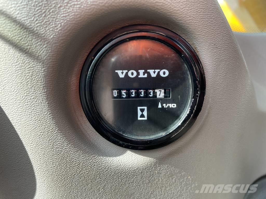 Volvo ECR 235 Telakaivukoneet