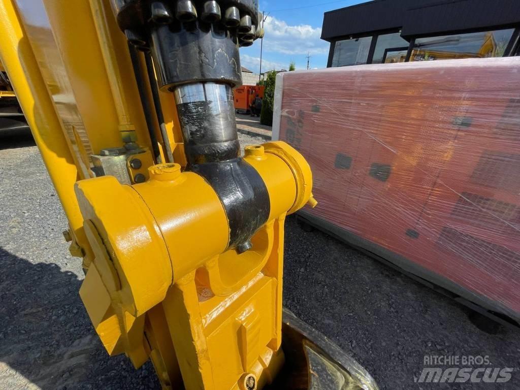 JCB JS 220 XD Telakaivukoneet