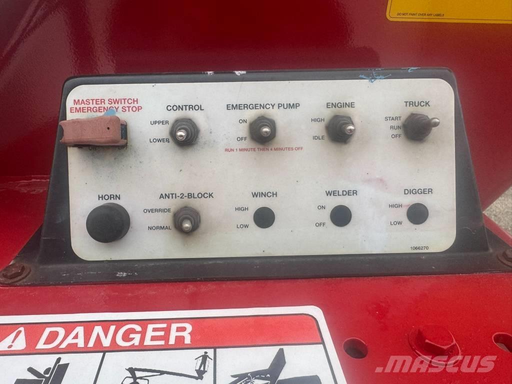 Elliott L60R Nosturiautot