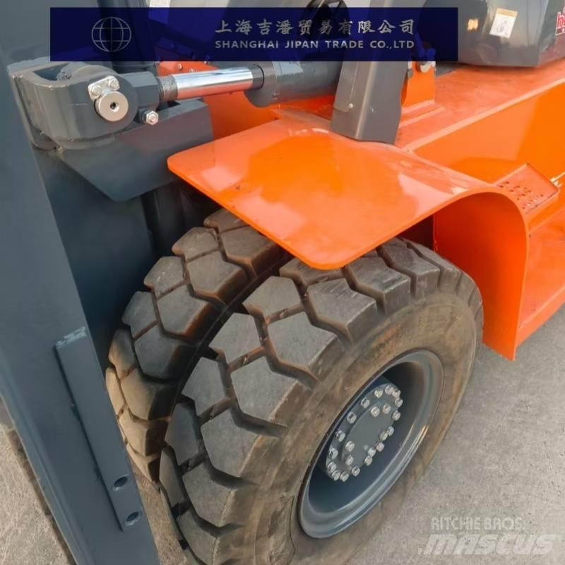 Heli H2000-60 Dieseltrukit