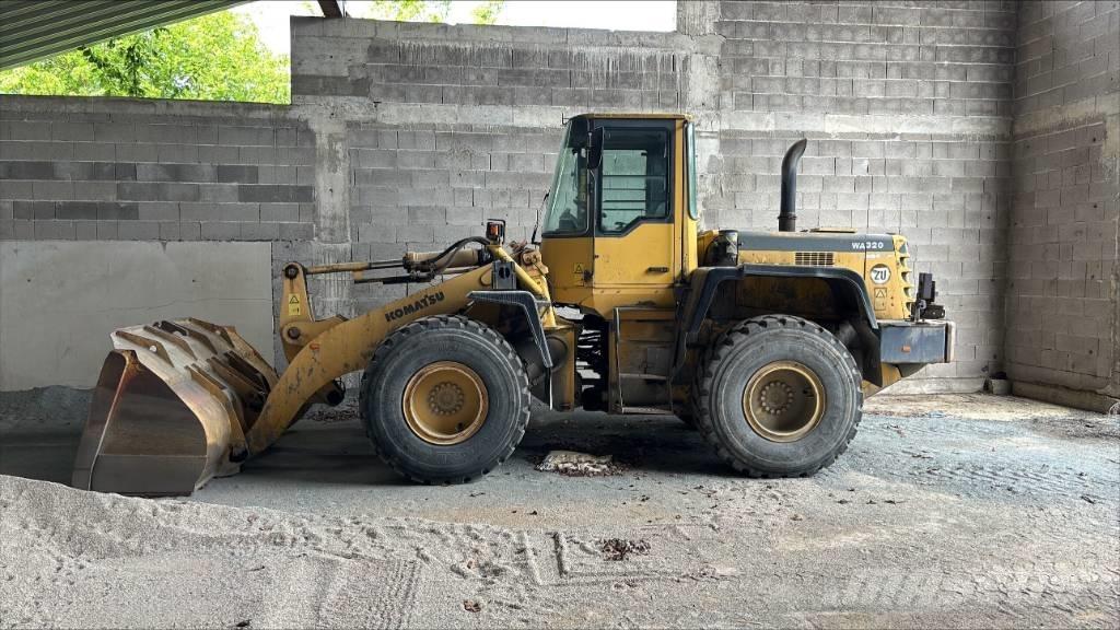 Komatsu WA 320-3H Pyöräkuormaajat