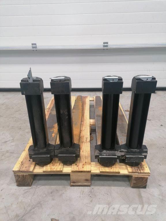  VORKENSET . Haarukat