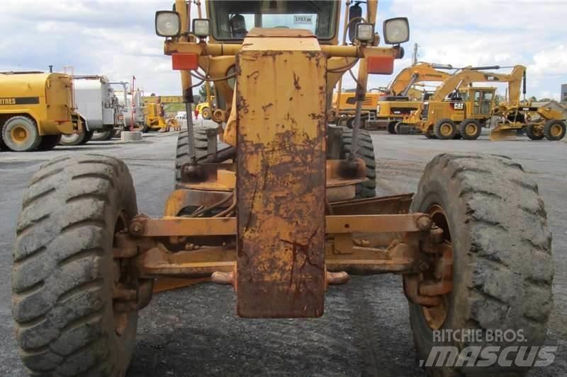CAT 140H Tiehöylät